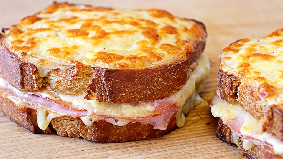 Sandwich Especial  + POSTRE SORPRESA
