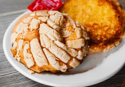 Concha con Mantequilla