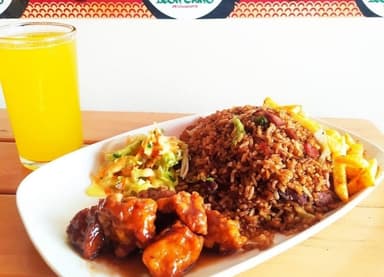 Arroz Chino (3 Carnes) + Pollo Agridulce