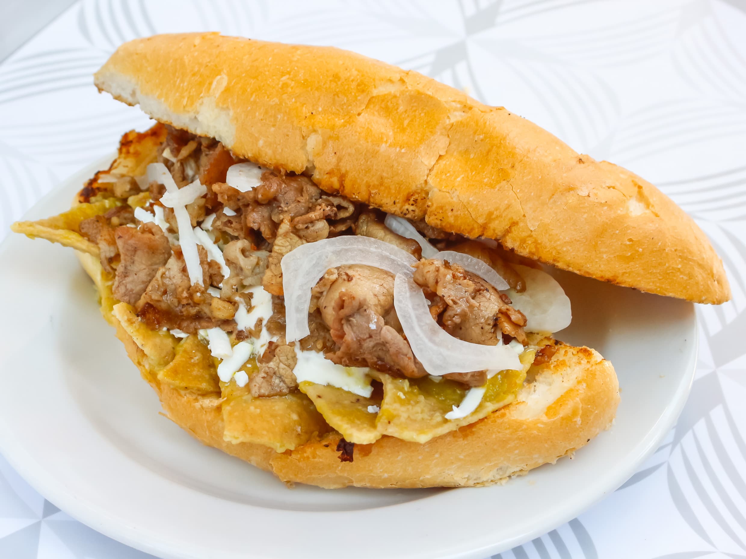 Torta de Chilaquiles
