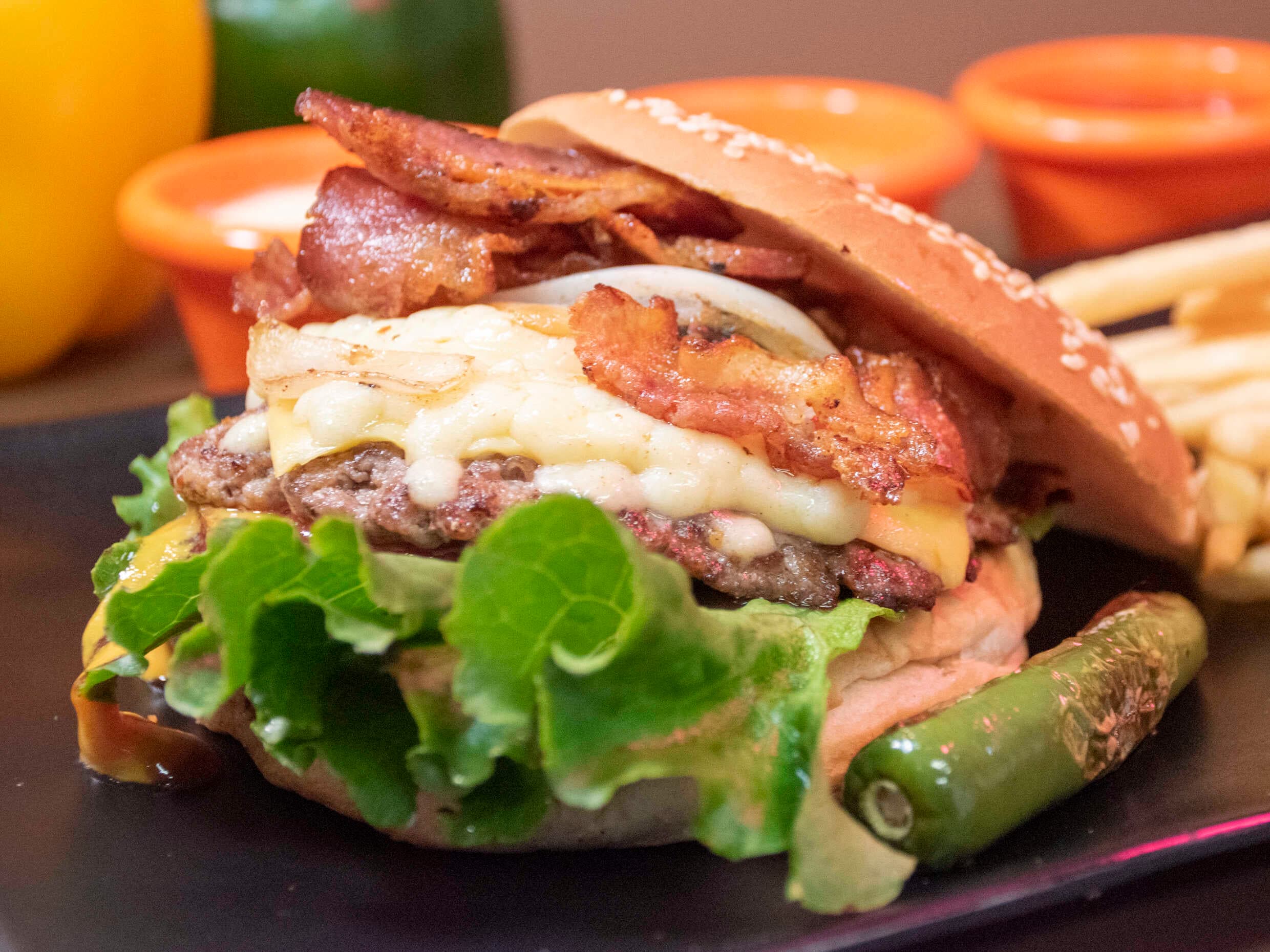 Burger con Tocino