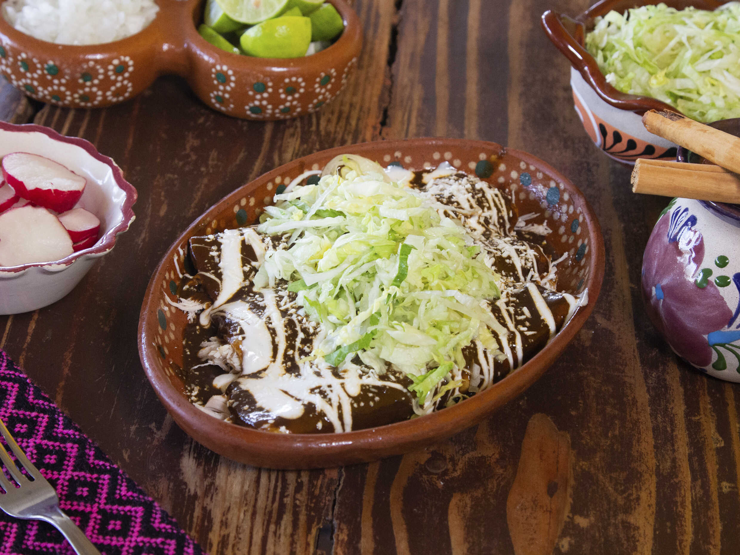 Enchiladas de Mole de Res