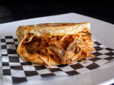 Arepa de Pechuga con Champiñones