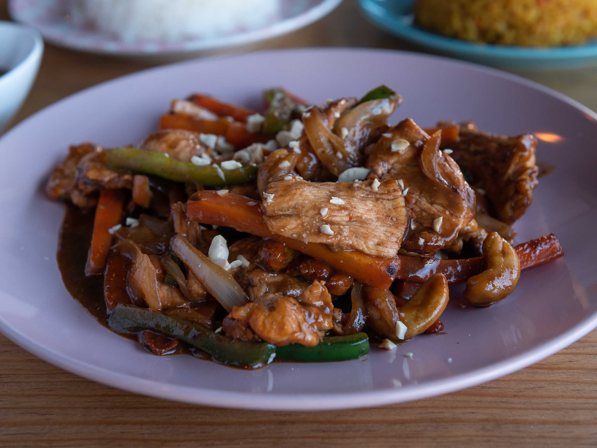 Pollo con Nuez de la India