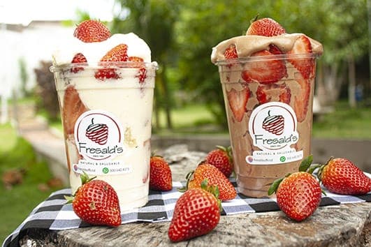 1 Fresa con Crema Personal 16 Oz
