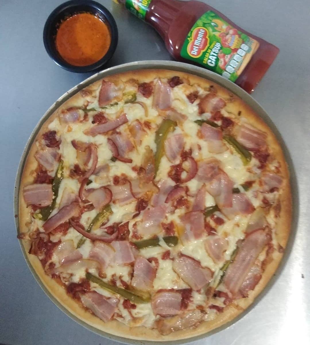 Pizza Carnes Frías