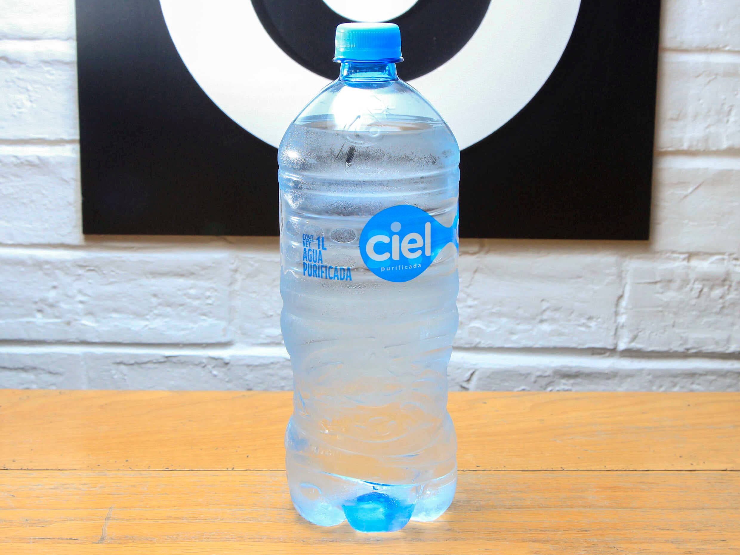 Agua Embotellada 1 L