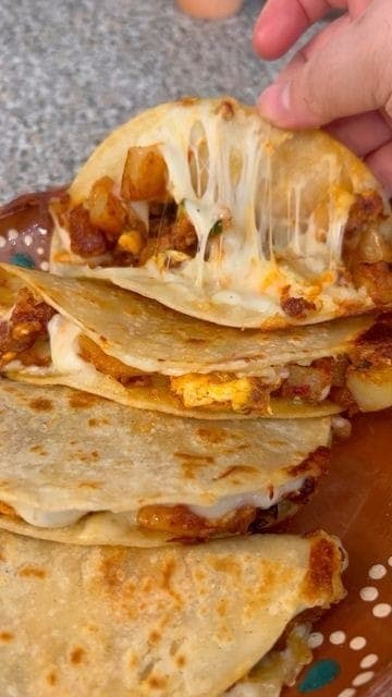 Quesadilla con Guisado