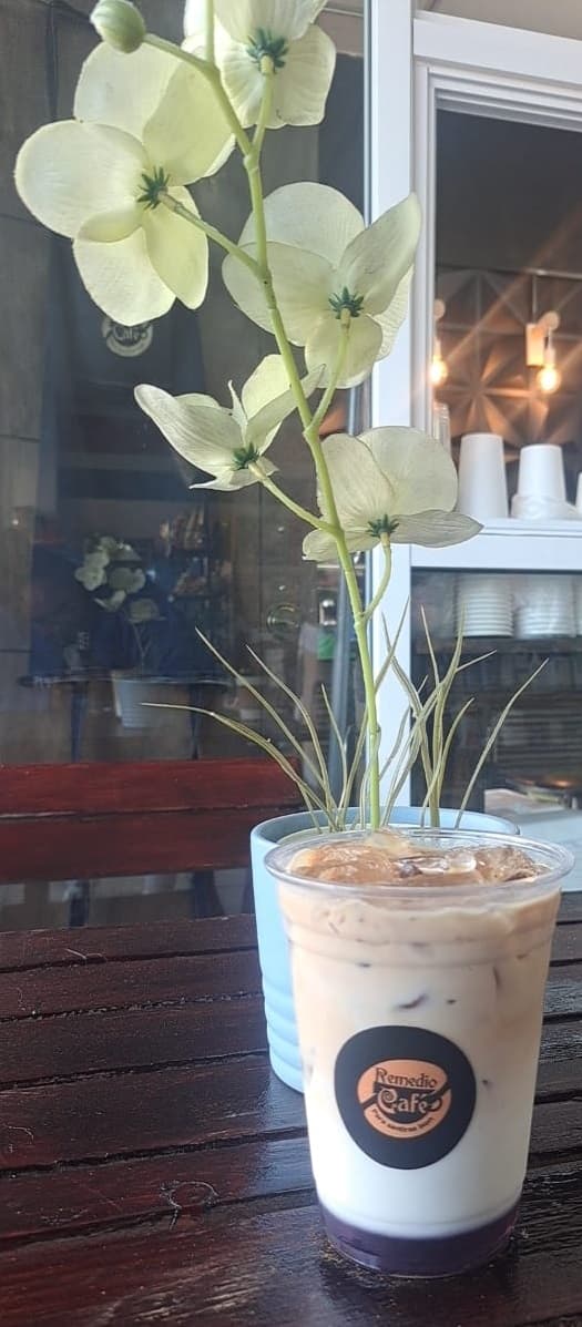 Ice Latte Mediano de 12 Oz