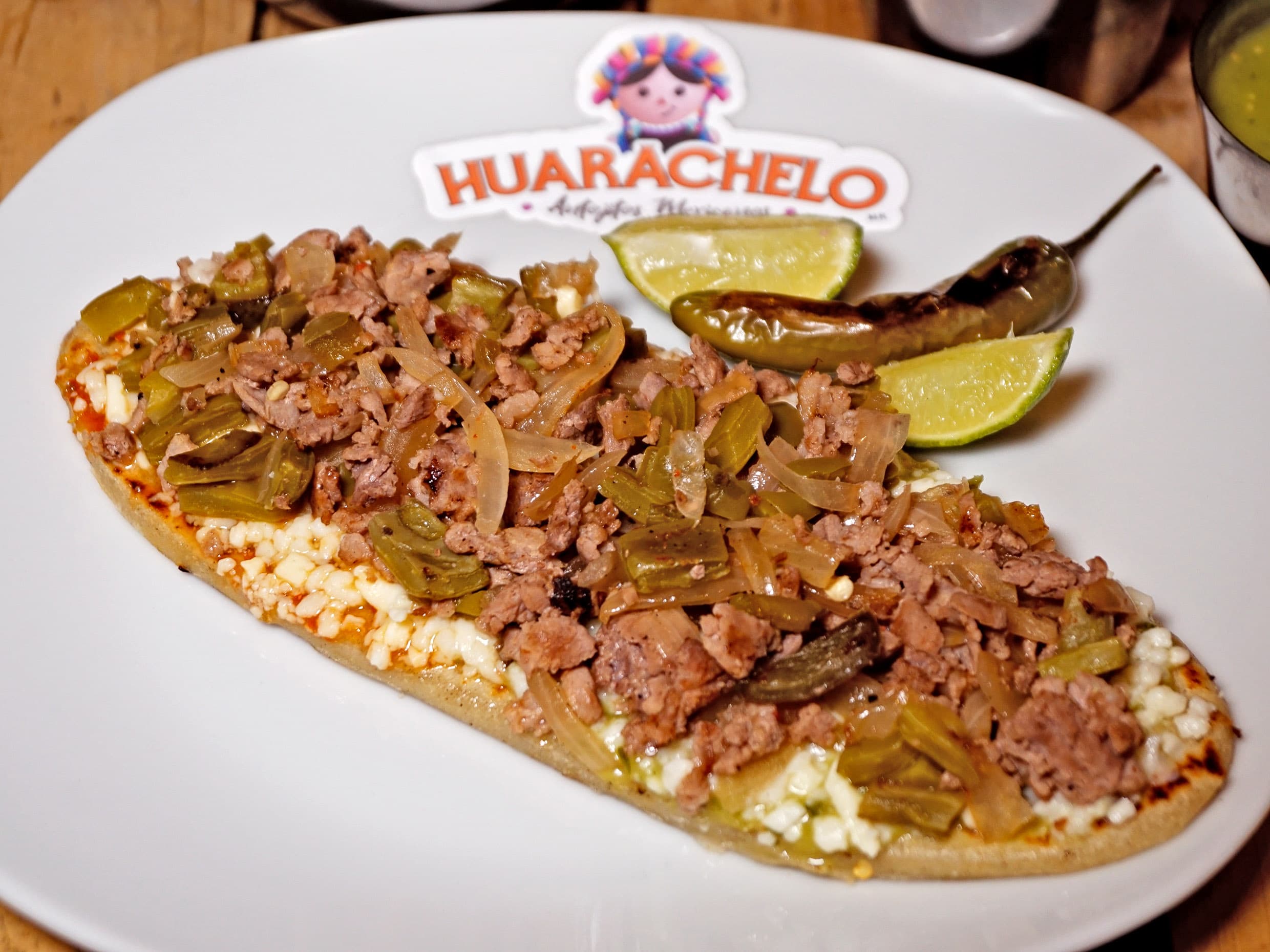 Huarache de Bistec de Res
