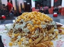Salchipapas pollo crispy