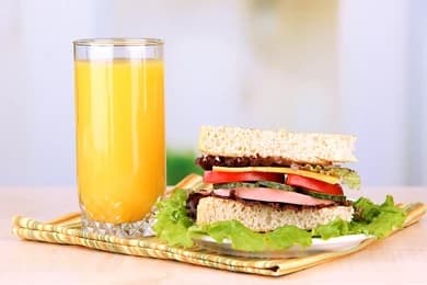 Combo-Saludable Jugo Verde + Sánwish de Atún