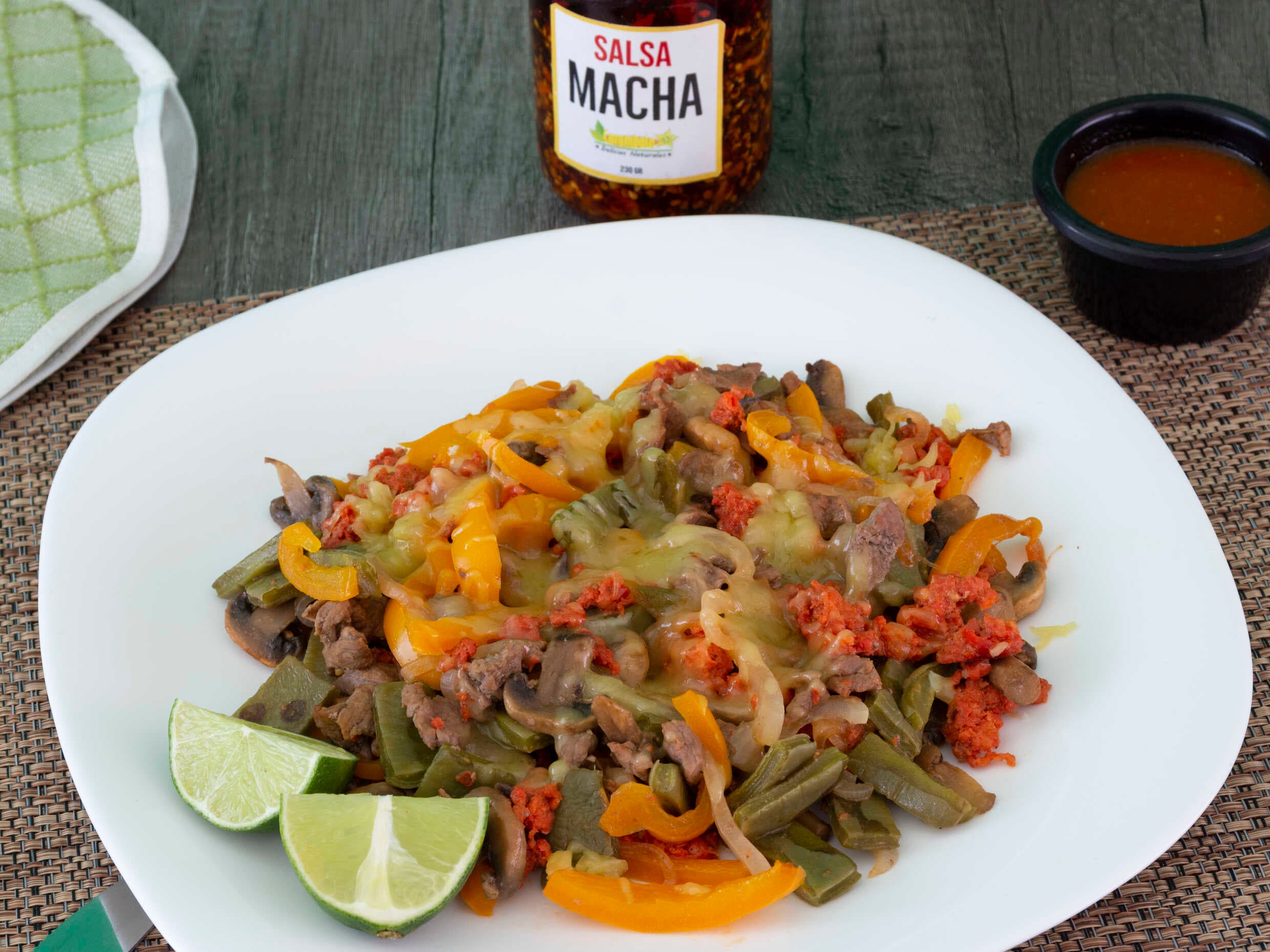Alambre de Bistec de Res y Chorizo