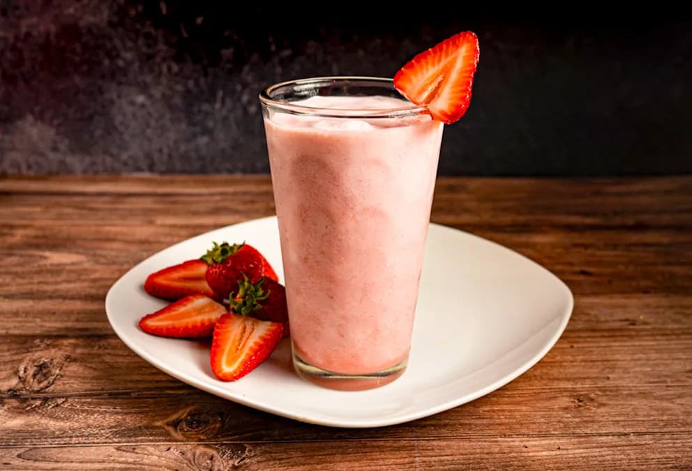 Jugo de Fresa con Leche 16 oz