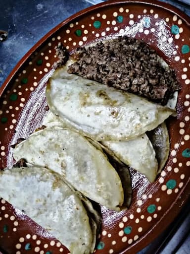 Quesadilla con Carne Asada