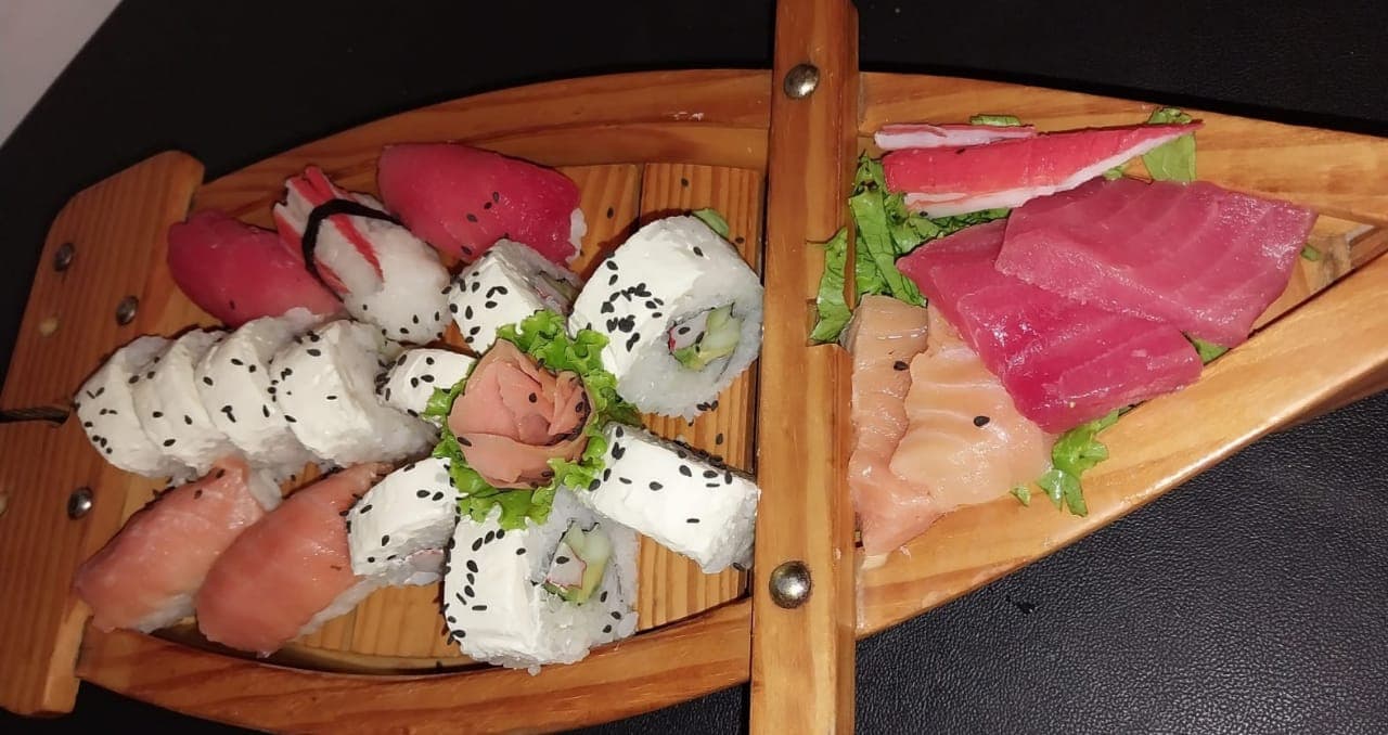 Barco de Sushi Pequeño 20 Piezas