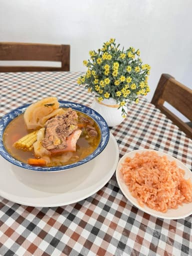 Caldo de Res 1/2 Orden