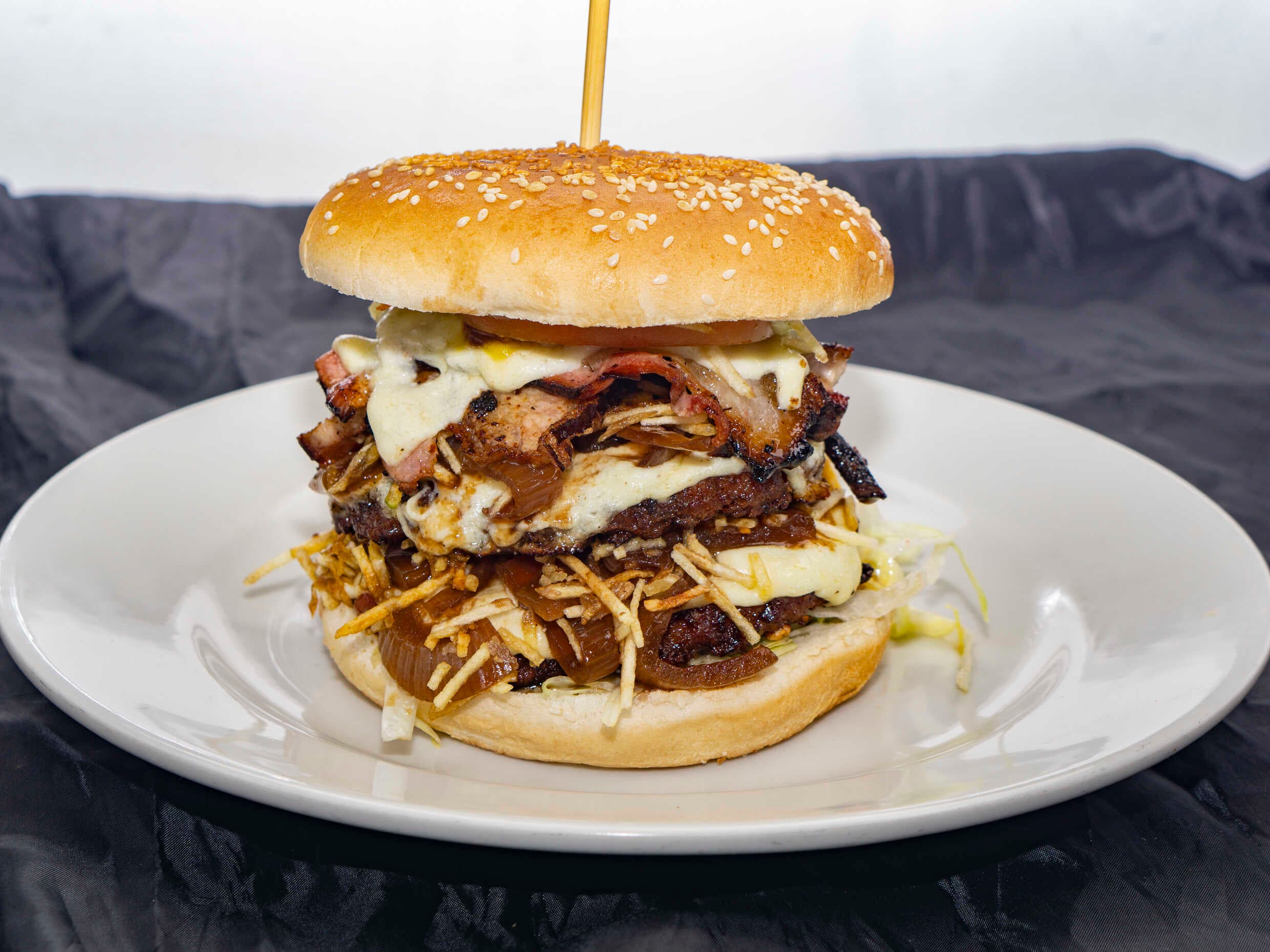Especial Pan BIMBO 3 carnes con tocineta ahumada