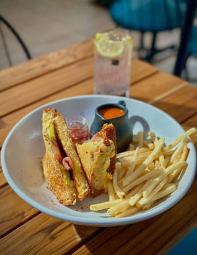 Grilled Cheese Sándwich