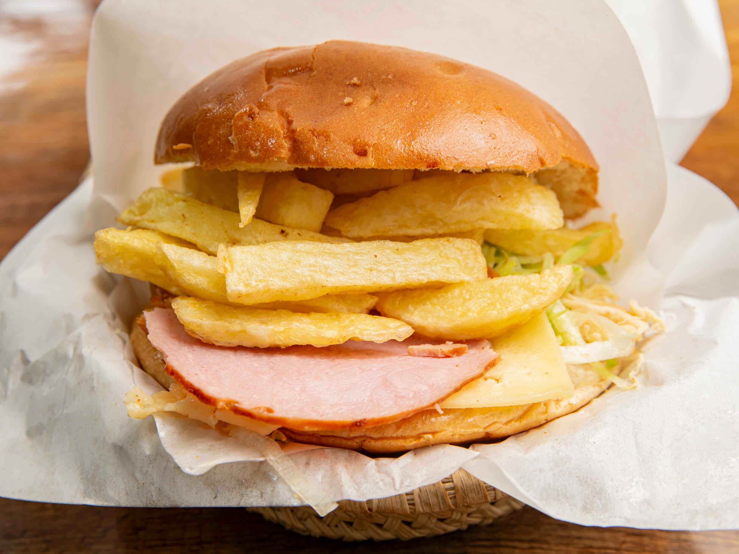 Sánguche Lomito y Queso