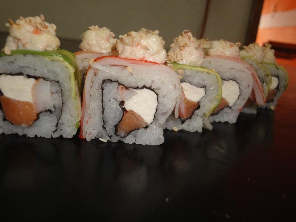 Flores Roll + California Fray