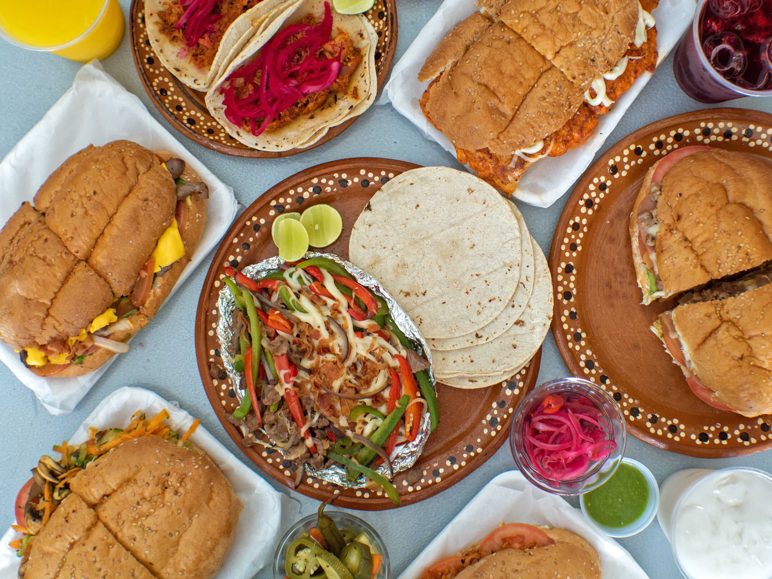 TORTAS HIPOCAMPO LOS CABOS SUC WALMART SAN LUCAS