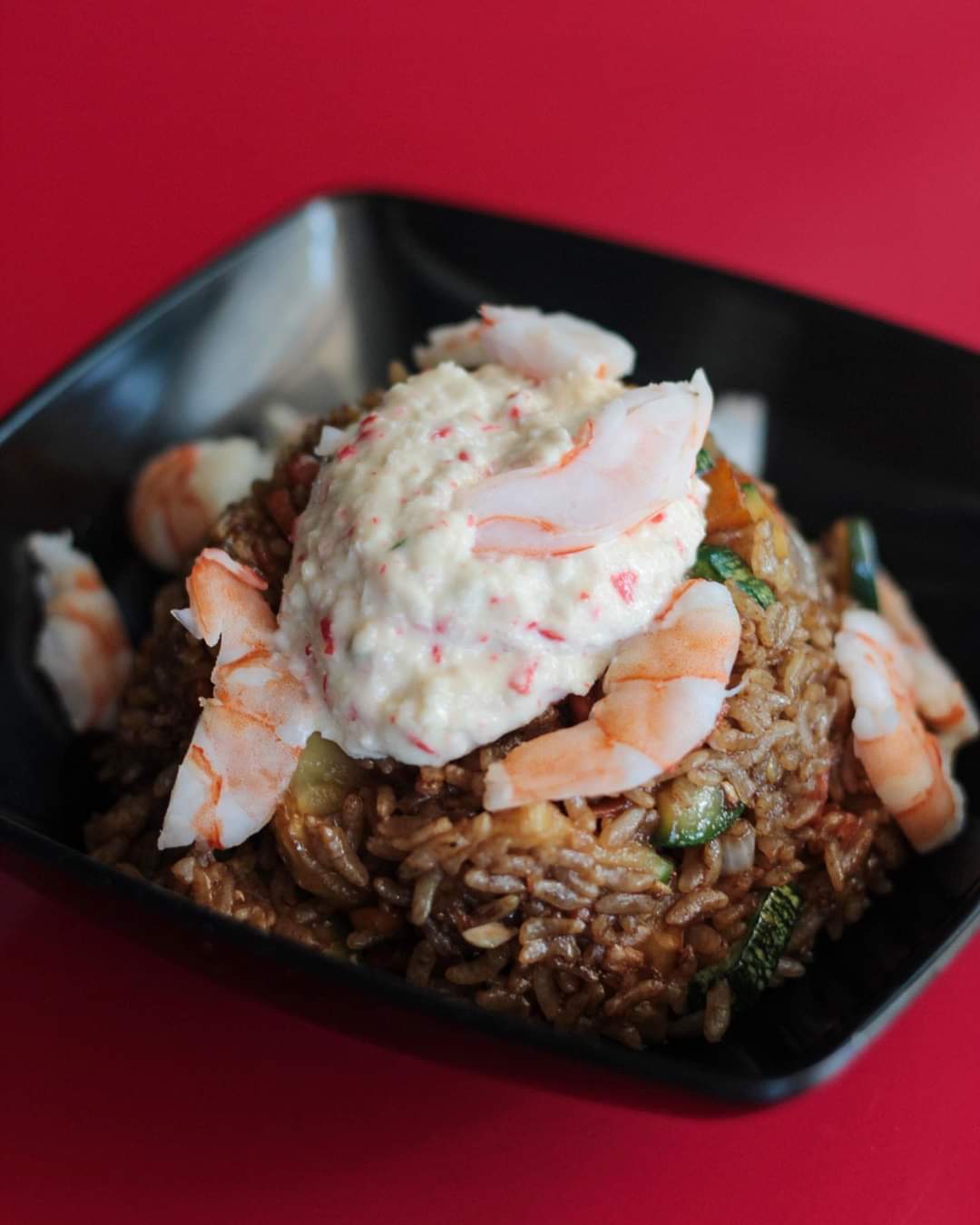 Yakimeshi con camarón y tampico