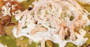 Chilaquiles Verdes con Pollo Desmenuzado