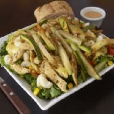 Combo-1 (Ensalada, Agua de Fruta)