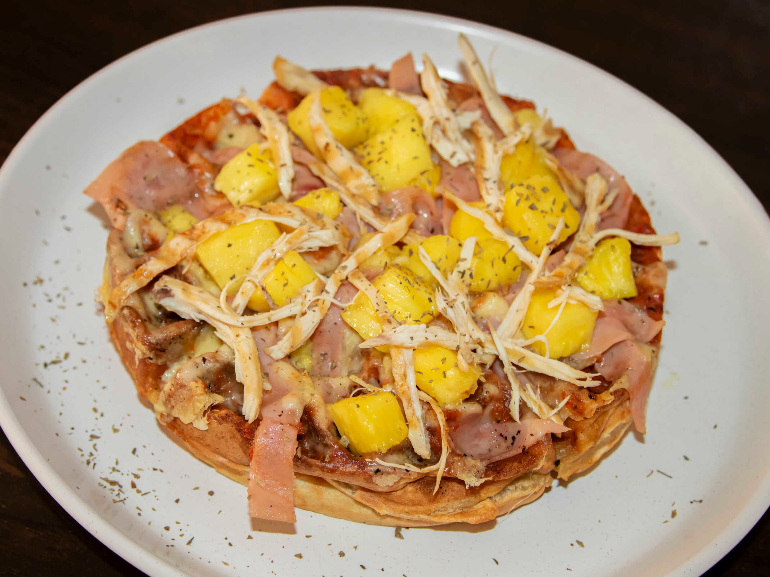Waffle Chicken Hawaiano