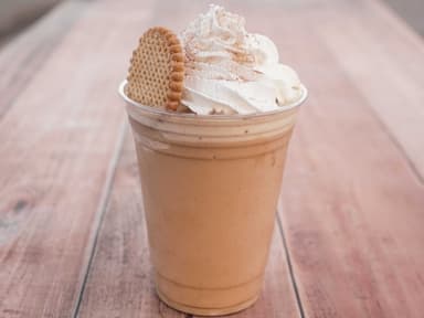 Frappe + Pastel Helado