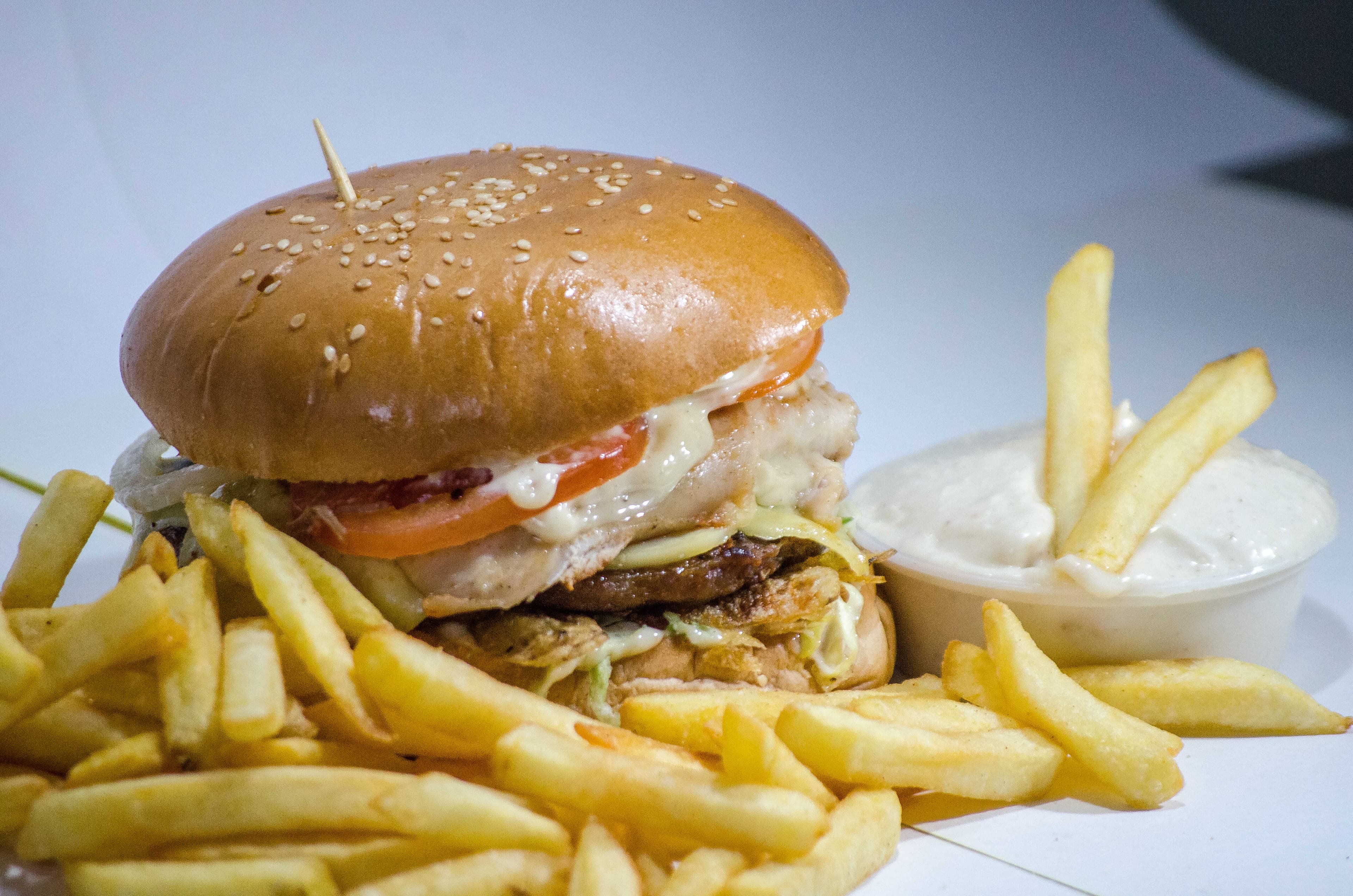 Hamburguesa Mixta (Pollo-Carne)