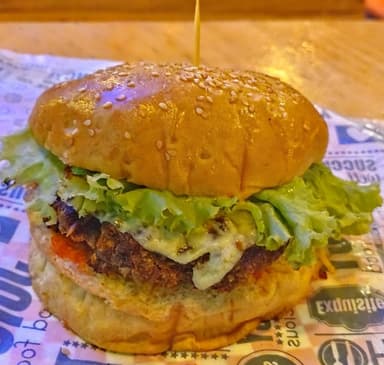Hamburguesa Toxica + Papas + COCA-COLA