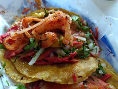 25 Tacos y 1 Soda de 2 Lt.