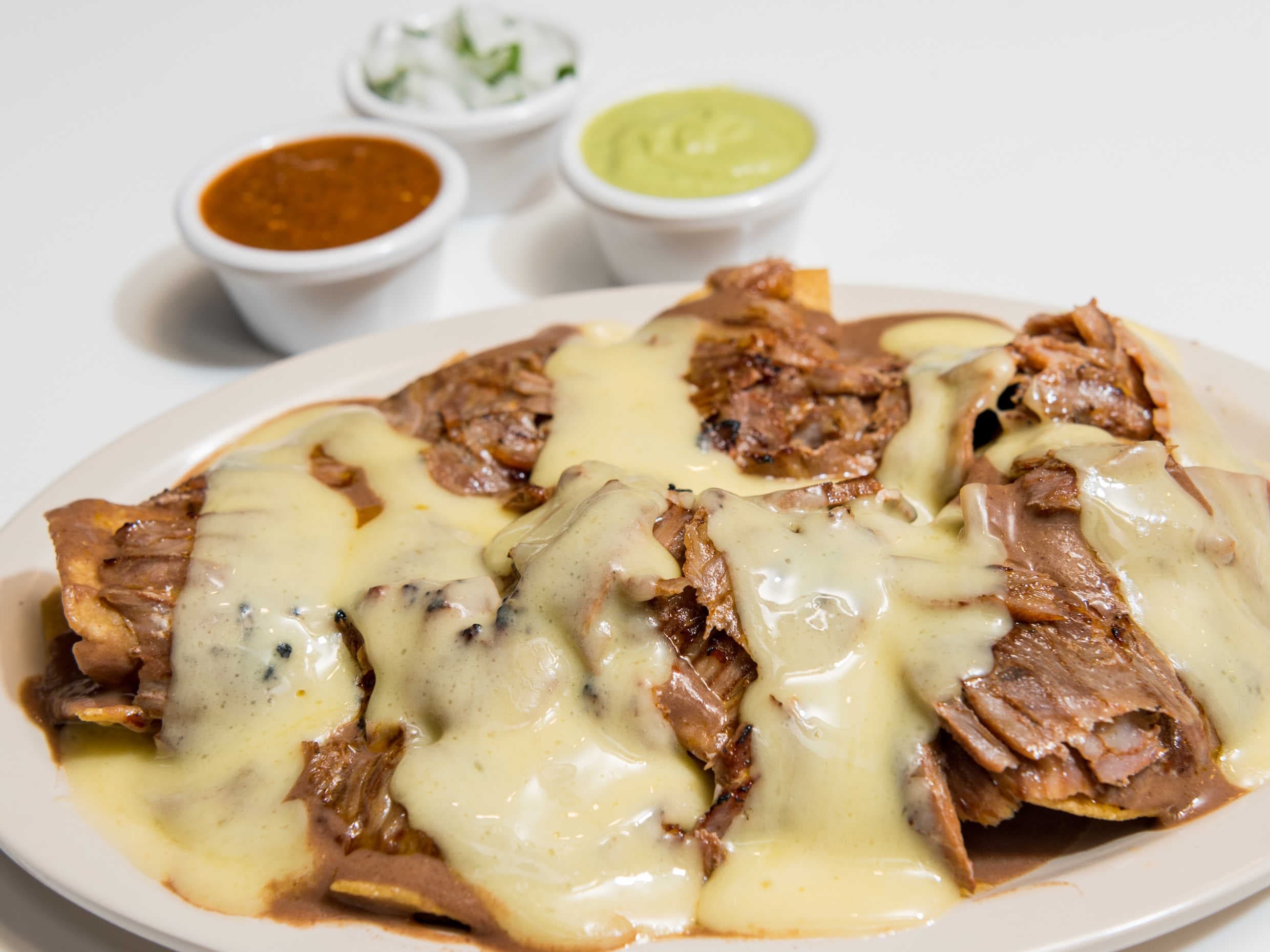 NACHOS DE PASTOR