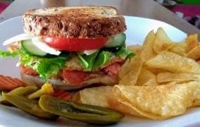 Combo Sándwich SUPER CHONCHO + Papas Fritas