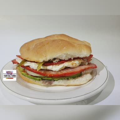 Torta de Pierna con Quesillo