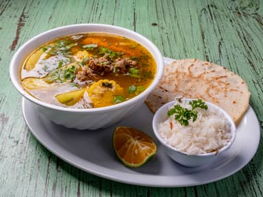 Sopa de Albóndigas