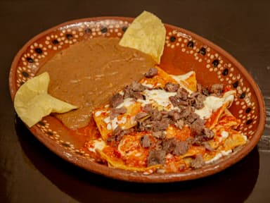 CHILAQUILES CON ARRACHERA