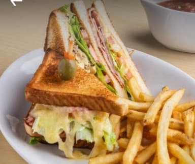 Sándwich Clásico