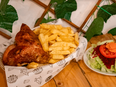 1/4 de Pollo a la Brasa con Ensalada