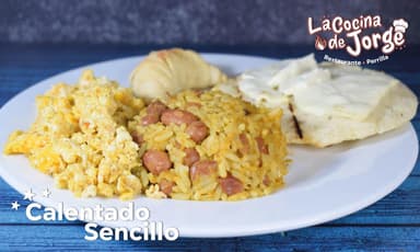 Desayuno con Calentado mas Bebida a Elección