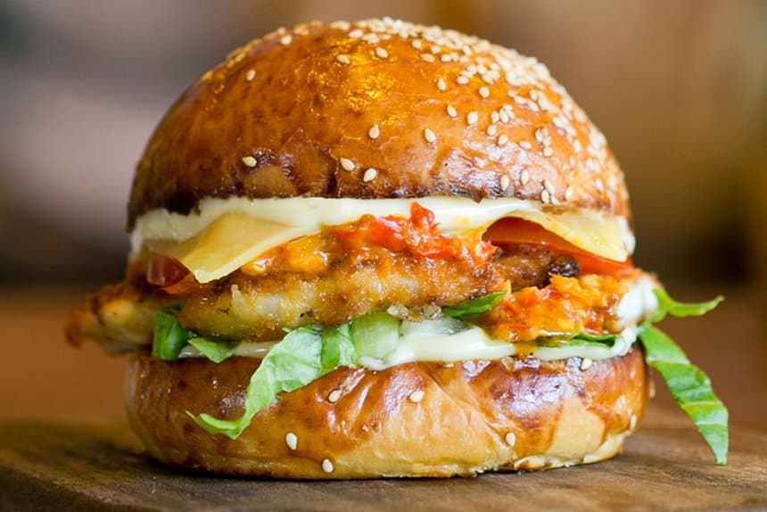 Paquete:HamburguesaPollo+complemento de papas