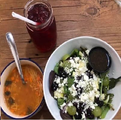 Combo Ensalada, Sopa del Día y Agua del Día