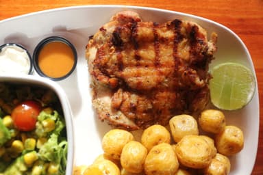 Pollo limon pimienta