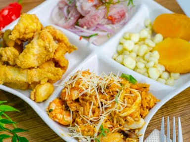 Trío Marino con Arroz con Mariscos