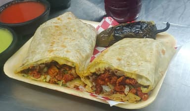 Burro de Adobada con Frijol