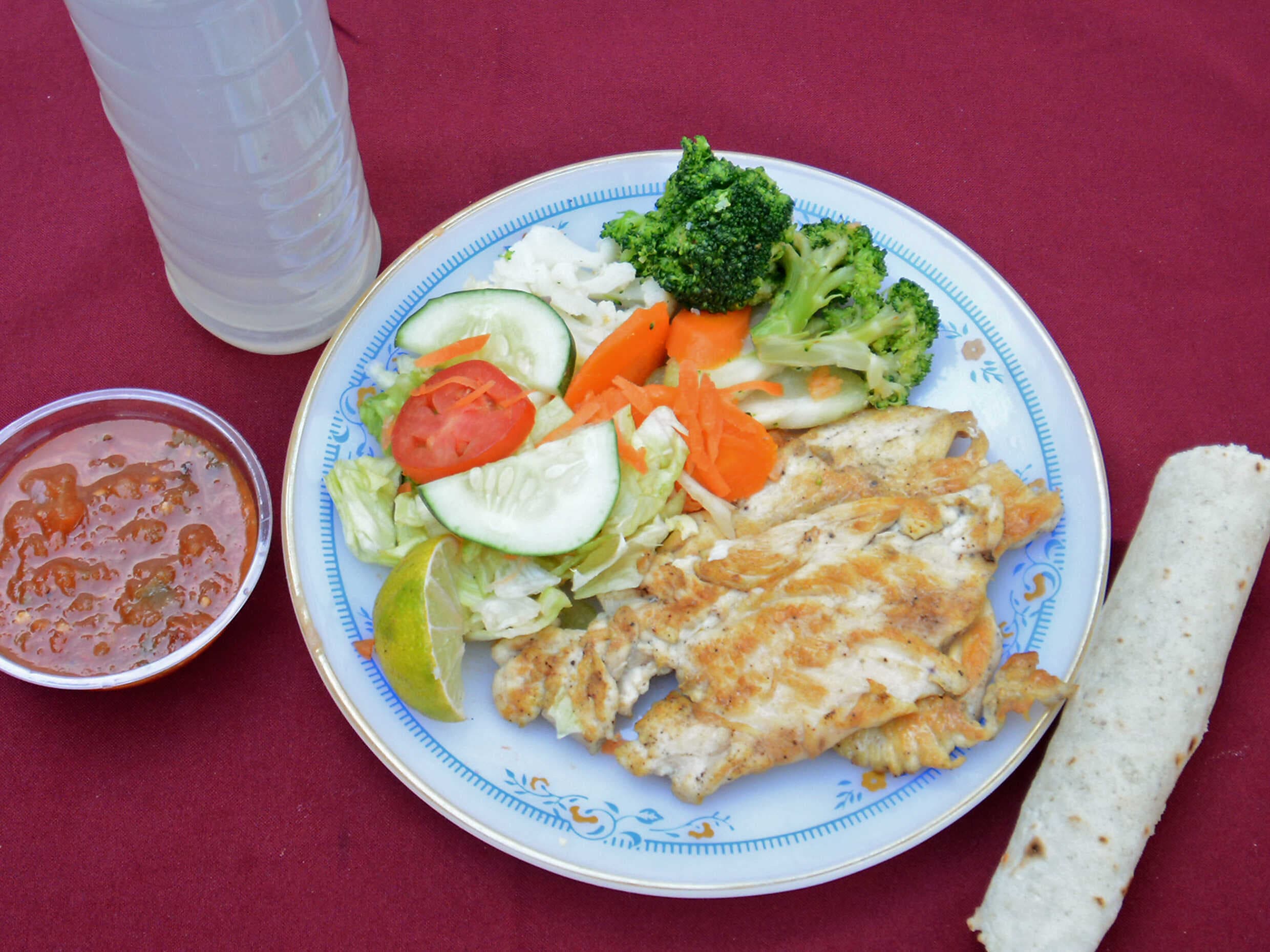 Combo Pechuga a la Plancha Mas Complementos