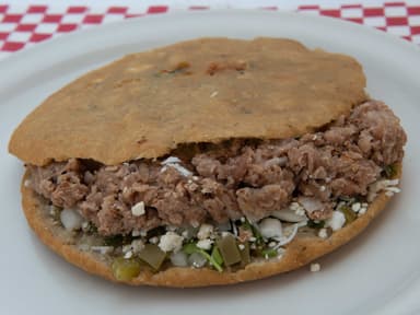 Gordita de Chicharrón Seco