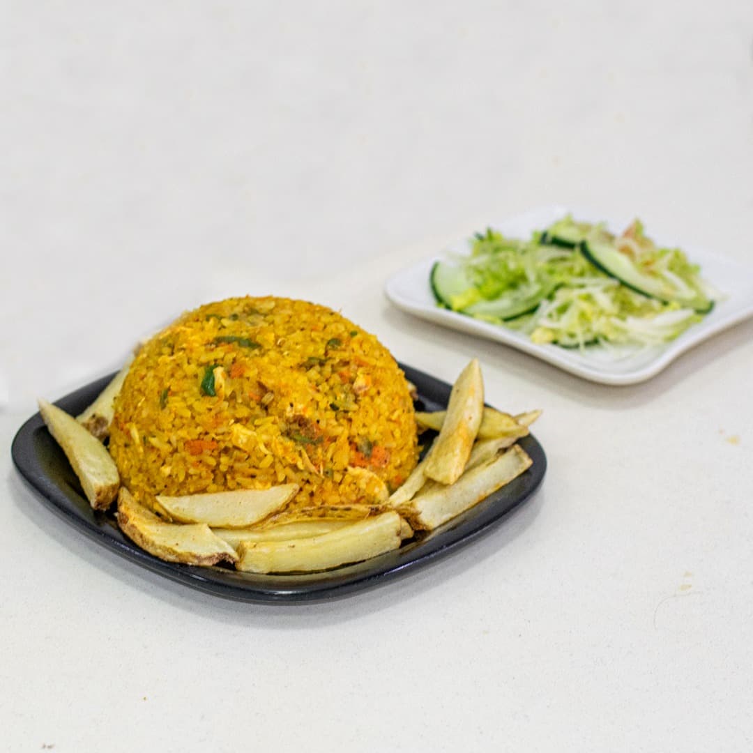 Arroz con Pollo + Papa a la Francesa + Ensalada